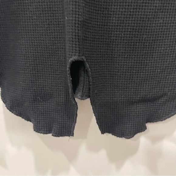 Sage Venture Waffle Long Sleeve Top in Black V-Back Small - Picture 9 of 9